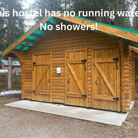 Hi Mosquito Creek - Wilderness Hostel بحيرة لويز المظهر الخارجي الصورة