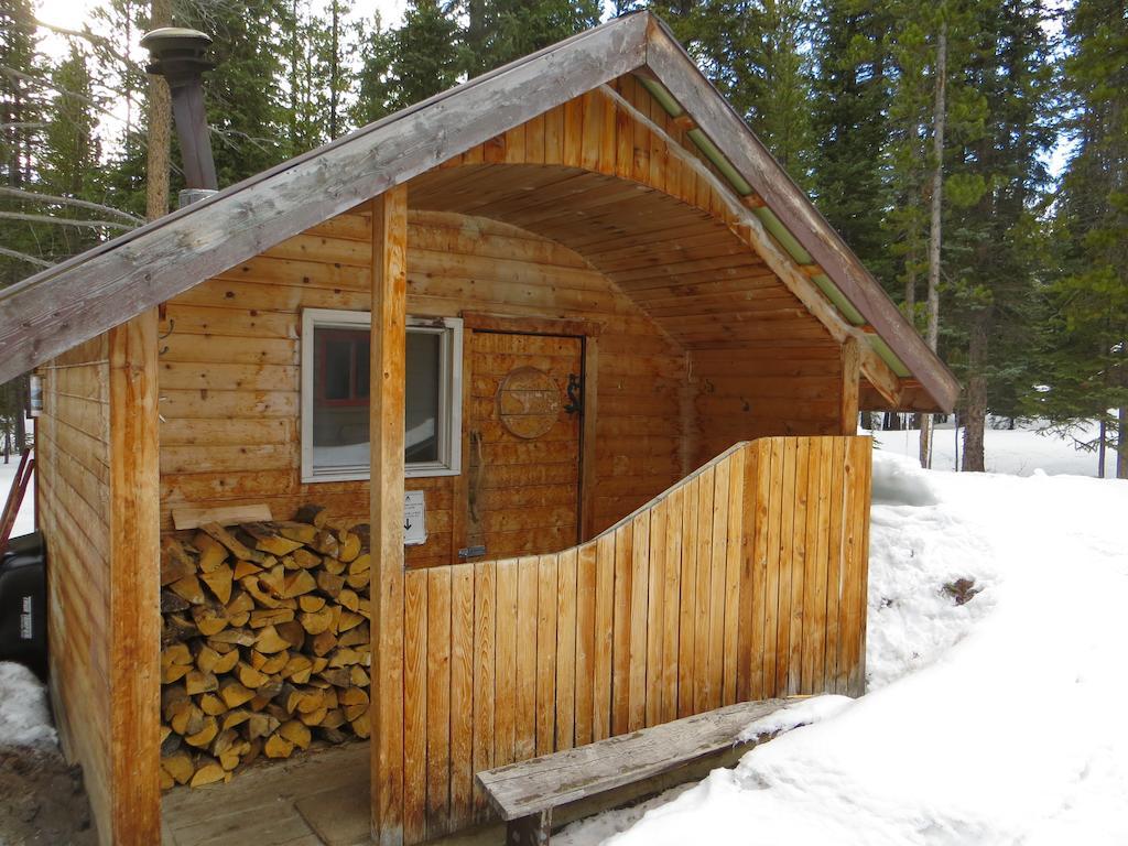 Hi Mosquito Creek - Wilderness Hostel بحيرة لويز الغرفة الصورة